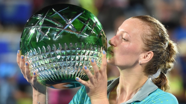 GHW Kvitova with her Sydney trophy